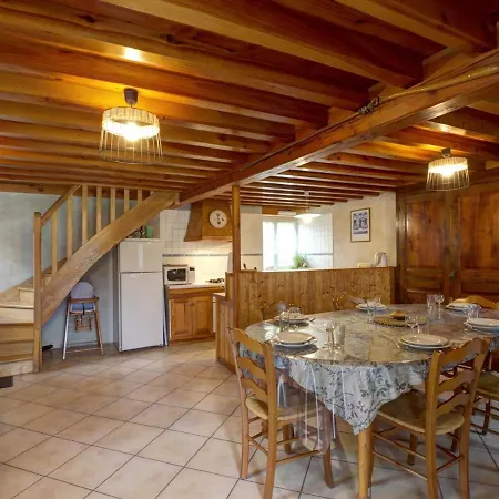Spacieux Avec Terrasse, Poele A Bois, Parking Prive, Et Jardin Ferme, Animaux Acceptes - Fr-1-496-28