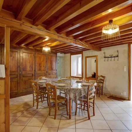 Spacieux Avec Terrasse, Poele A Bois, Parking Prive, Et Jardin Ferme, Animaux Acceptes - Fr-1-496-28