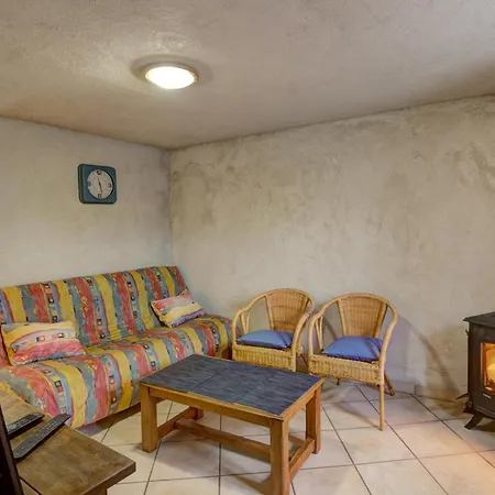 Spacieux Avec Terrasse, Poele A Bois, Parking Prive, Et Jardin Ferme, Animaux Acceptes - Fr-1-496-28 Holiday home Saint-Bonnet-le-Courreau